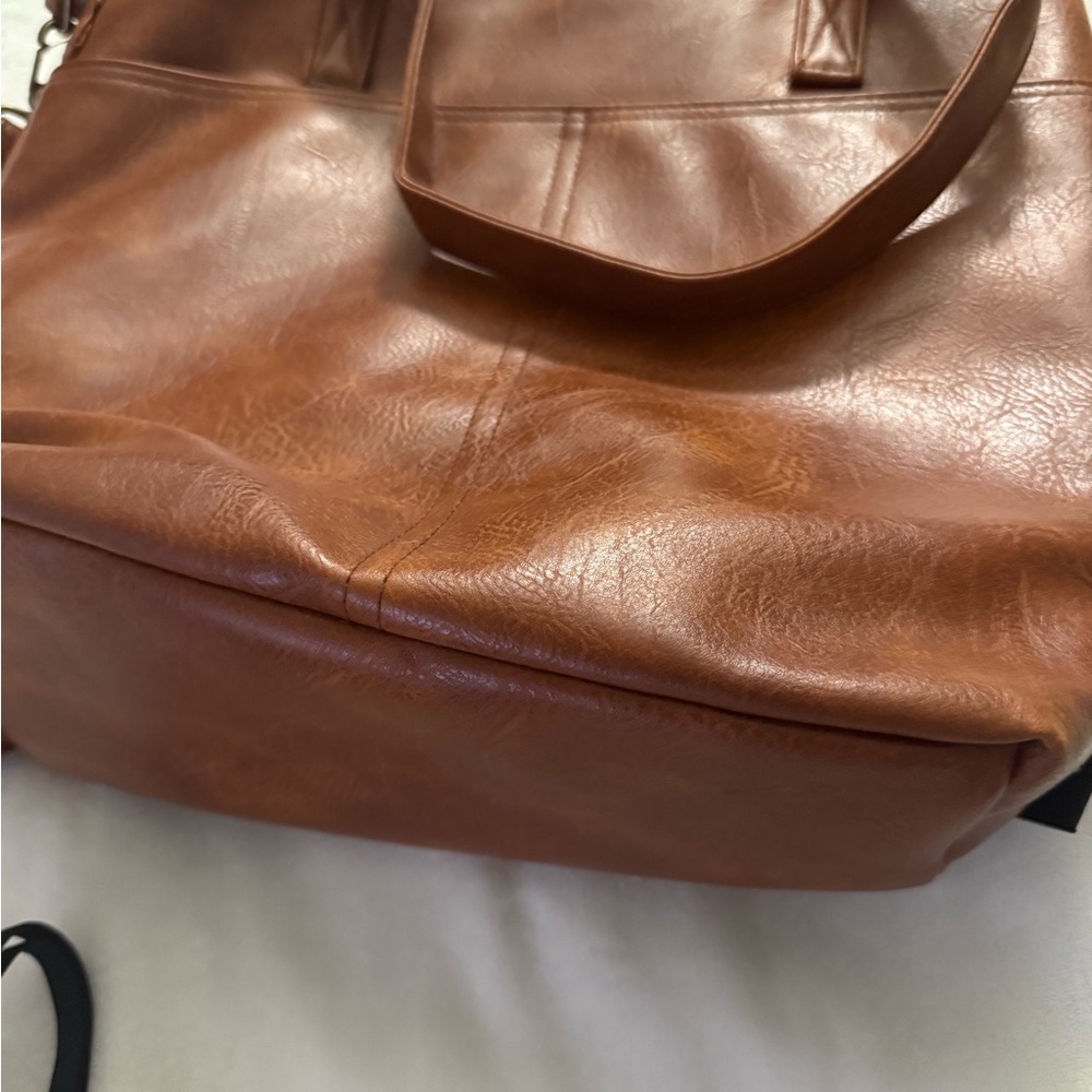 Elegant Brown Leather Handbag